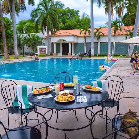 Hotel Inhouse Select Hacienda Tres Rios à Culiacán Extérieur photo