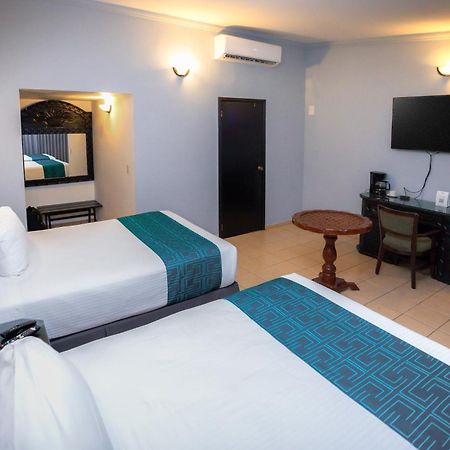 Hotel Inhouse Select Hacienda Tres Rios à Culiacán Extérieur photo