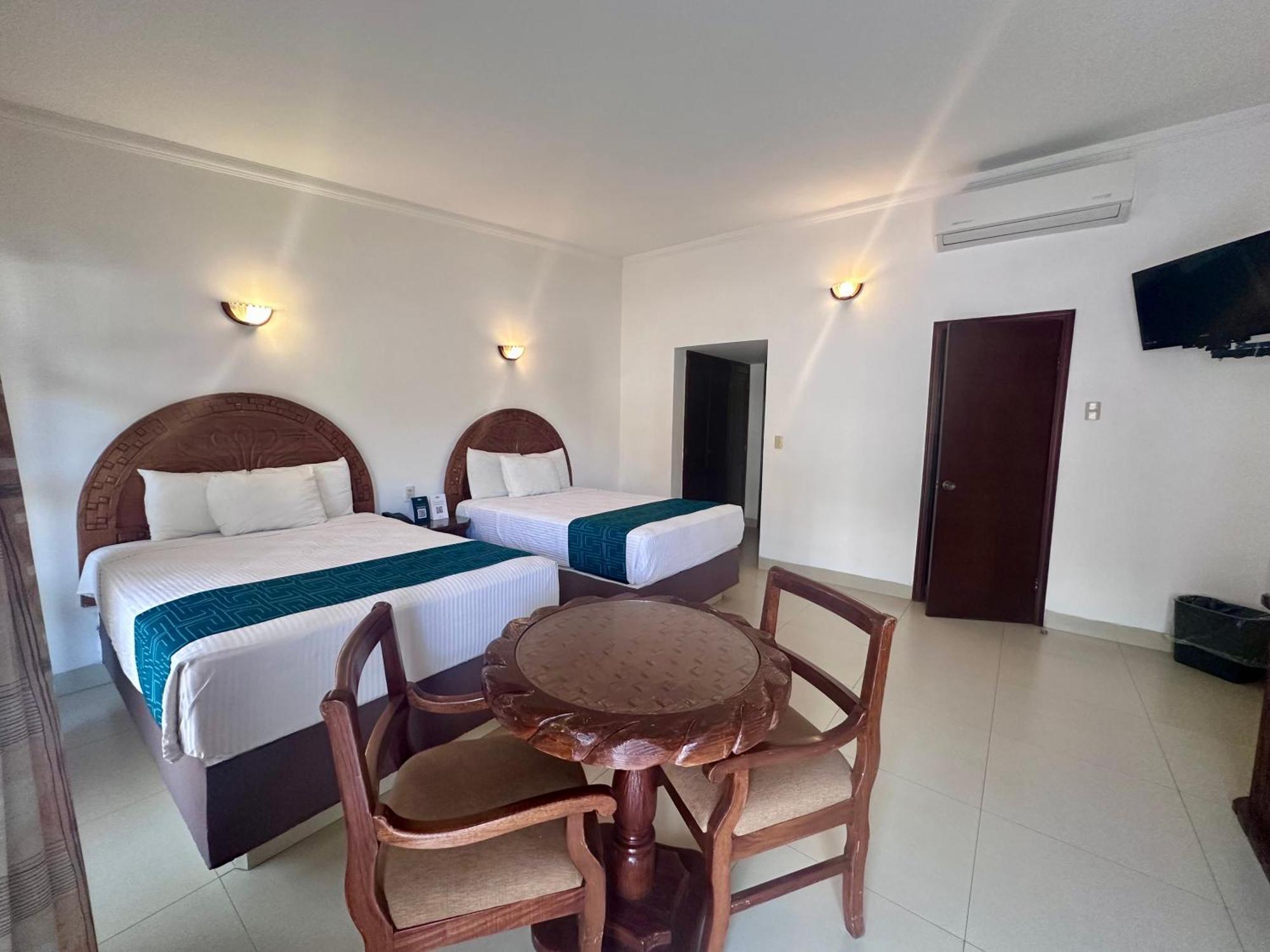 Hotel Inhouse Select Hacienda Tres Rios à Culiacán Extérieur photo