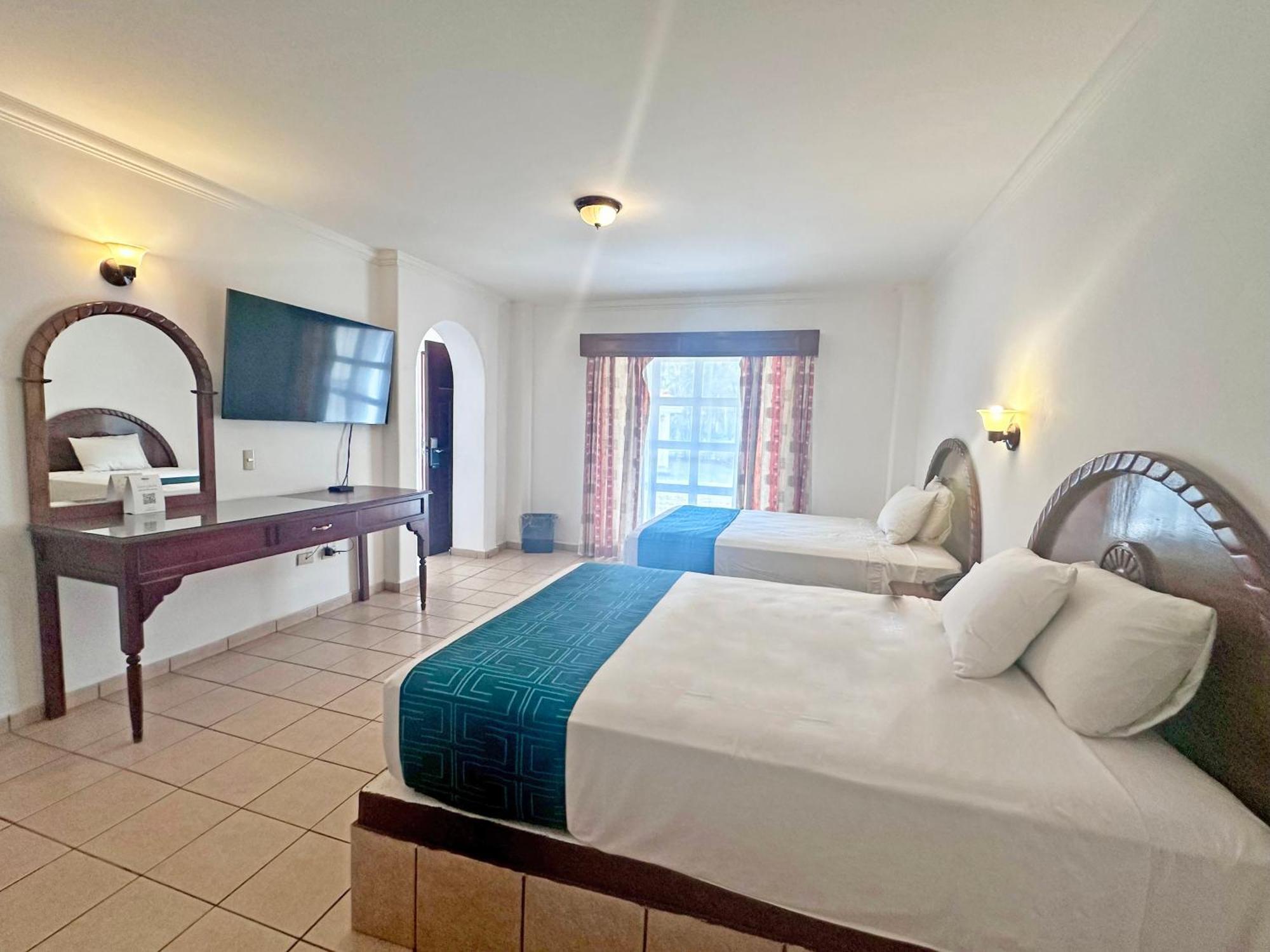 Hotel Inhouse Select Hacienda Tres Rios à Culiacán Extérieur photo