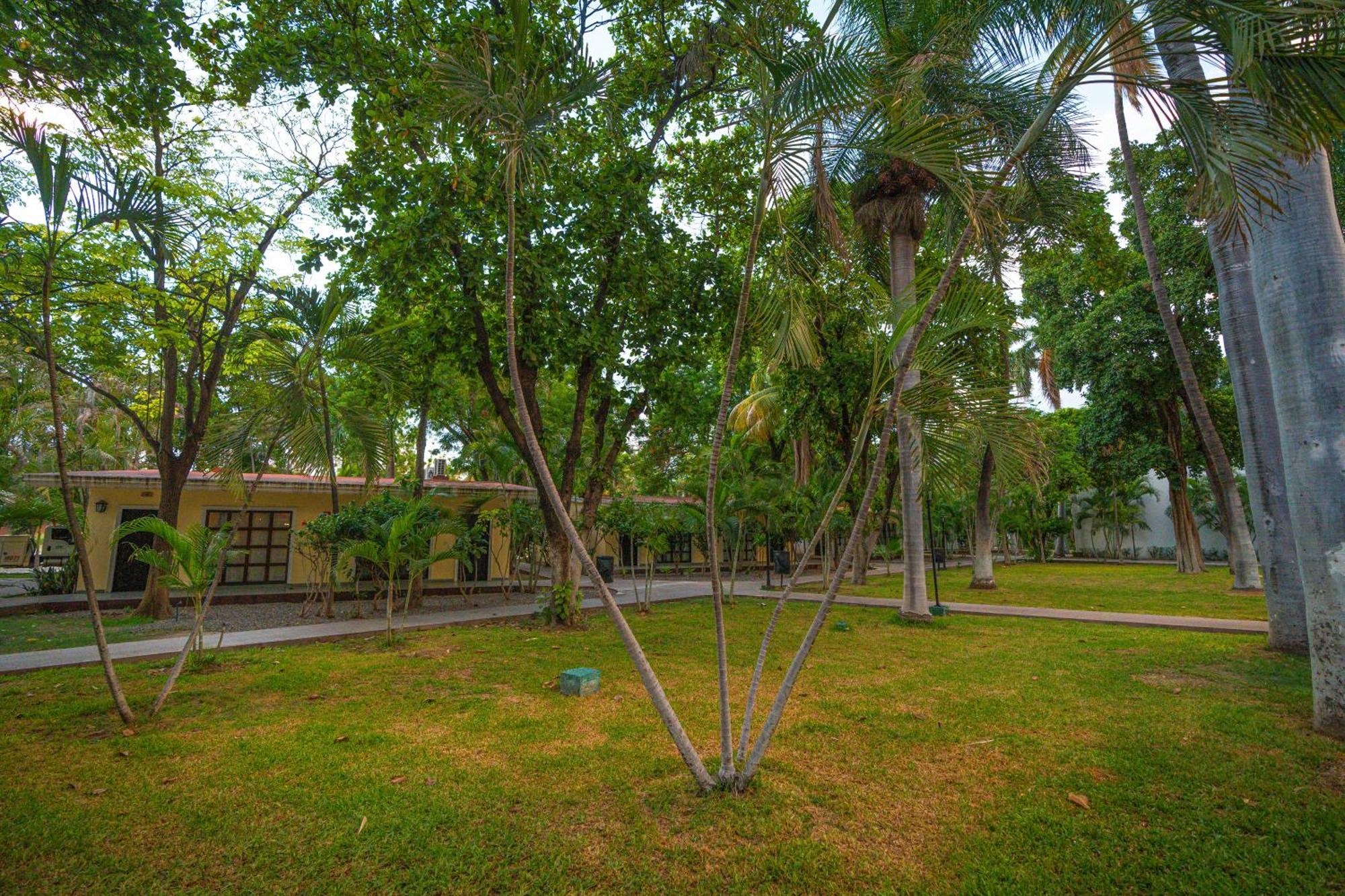 Hotel Inhouse Select Hacienda Tres Rios à Culiacán Extérieur photo