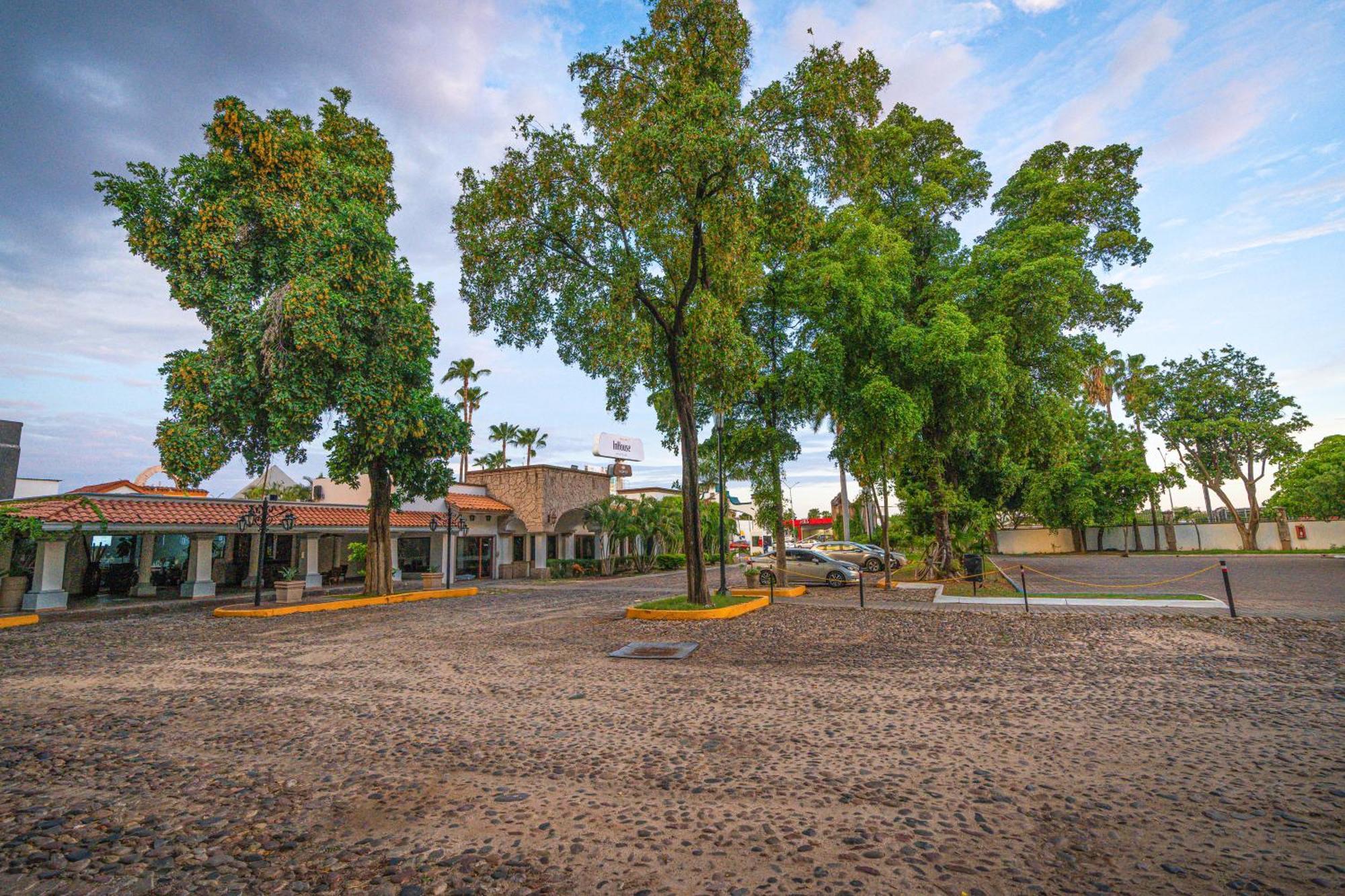 Hotel Inhouse Select Hacienda Tres Rios à Culiacán Extérieur photo
