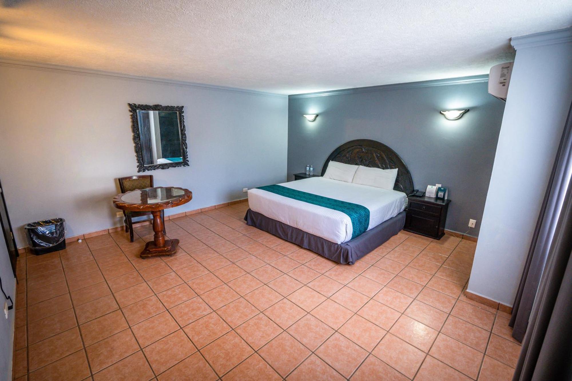 Hotel Inhouse Select Hacienda Tres Rios à Culiacán Extérieur photo