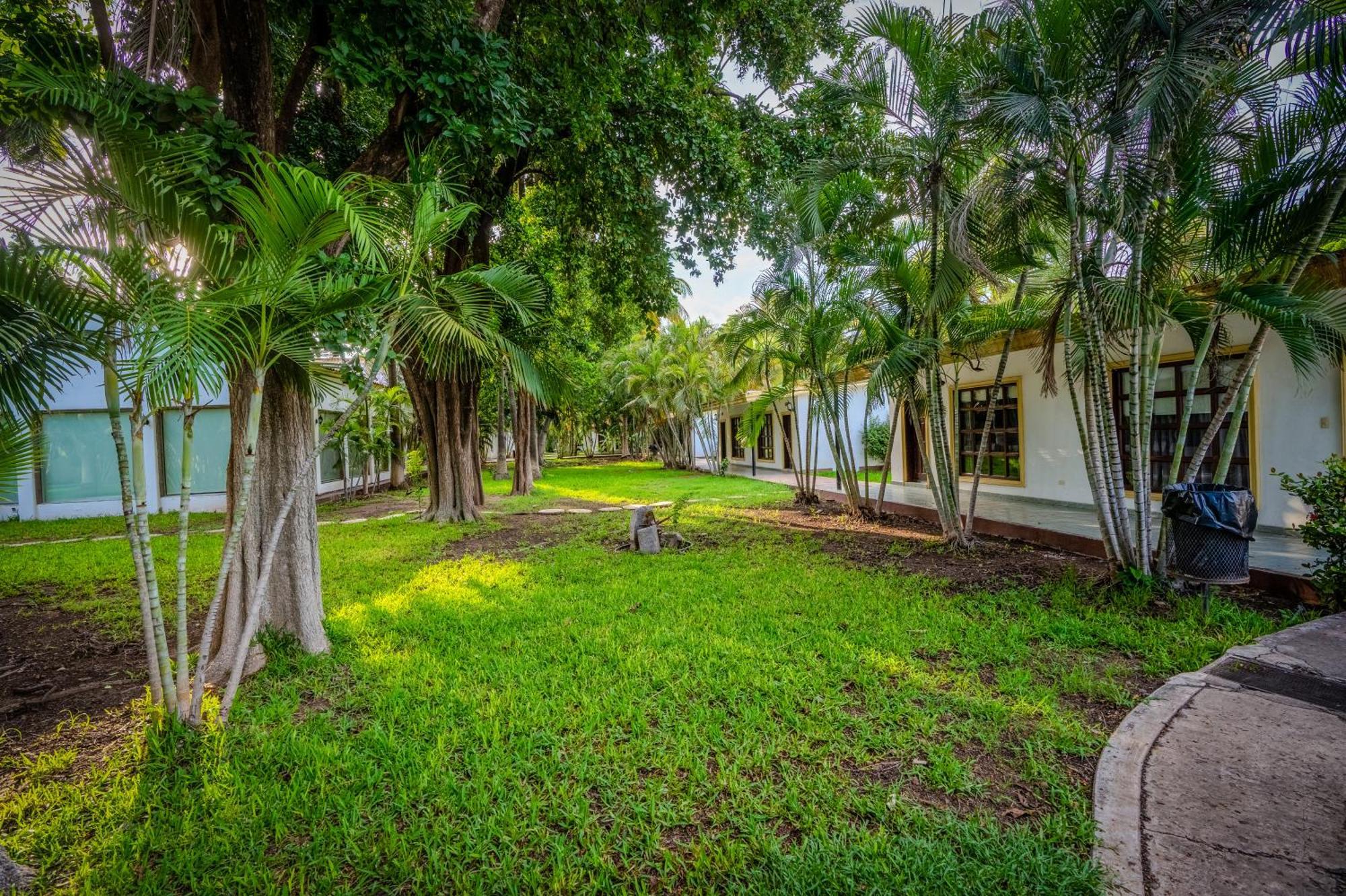 Hotel Inhouse Select Hacienda Tres Rios à Culiacán Extérieur photo