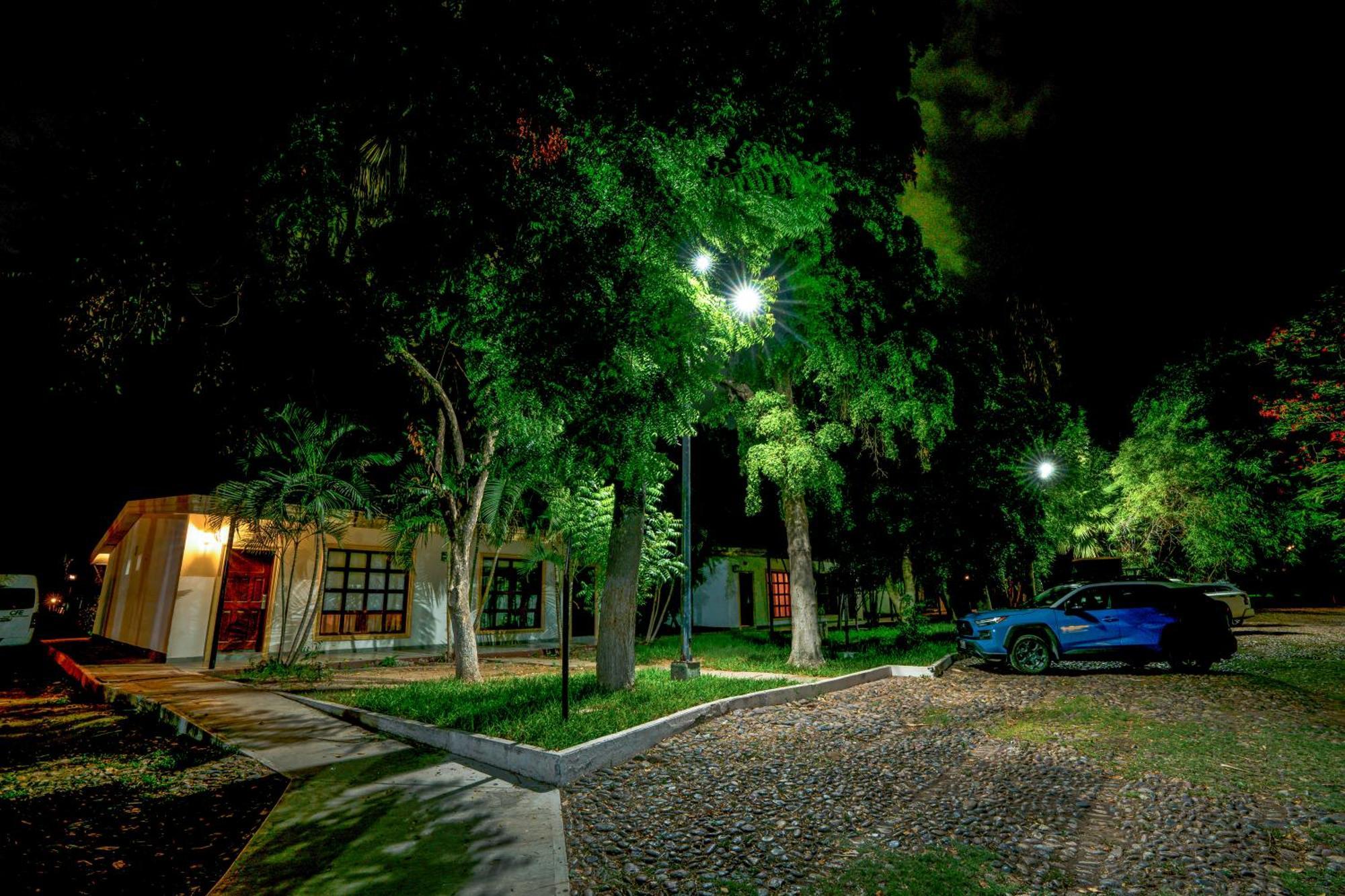 Hotel Inhouse Select Hacienda Tres Rios à Culiacán Extérieur photo