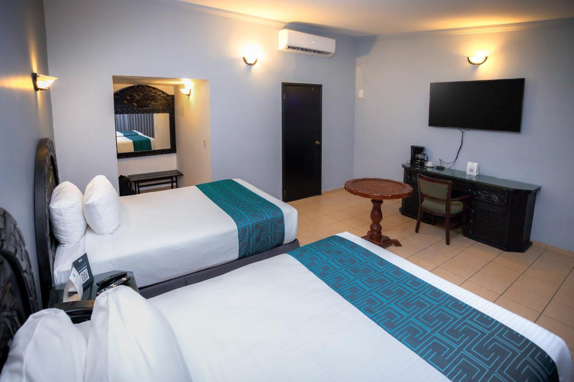 Hotel Inhouse Select Hacienda Tres Rios à Culiacán Extérieur photo