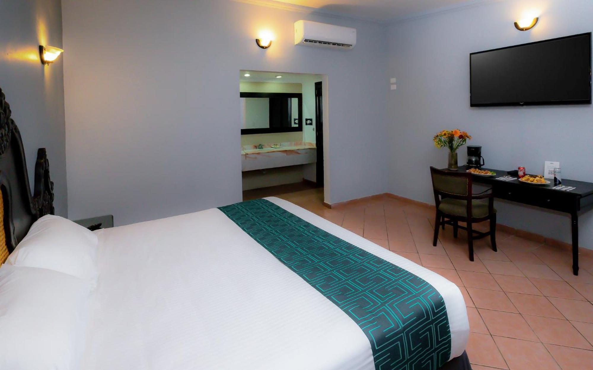 Hotel Inhouse Select Hacienda Tres Rios à Culiacán Extérieur photo