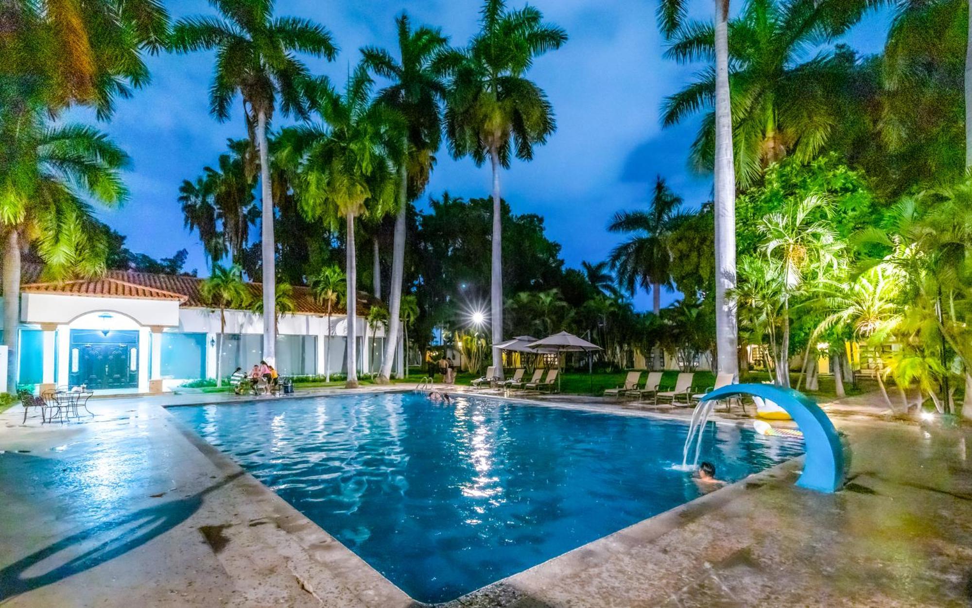 Hotel Inhouse Select Hacienda Tres Rios à Culiacán Extérieur photo
